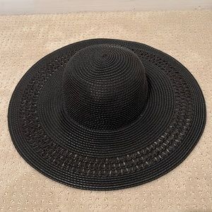 White House Black Market black floppy straw sun hat